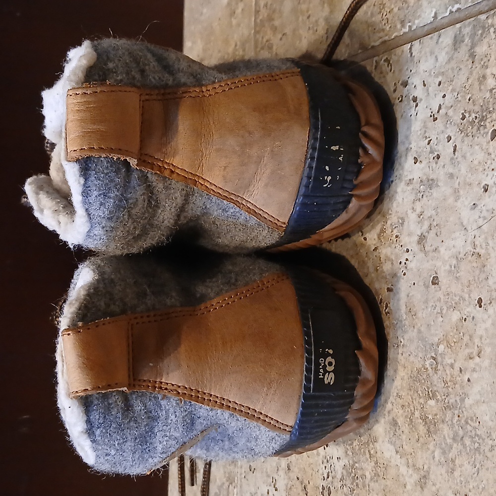 Sorel Out N About Boot Sz 10.5 Gray Leather Felt Faux Shearling Waterproof - Picture 5 of 7
